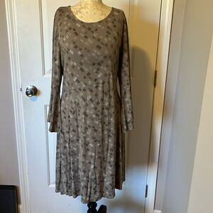 Apt. 9 L midi dress w/ bell sleeves & scoop neck empress waist full skirt beige